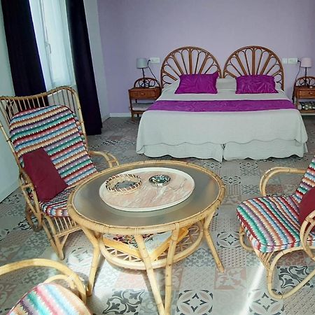 Chambre D'Hotes Du Mas Julianas 萨朗科的圣洛朗 外观 照片